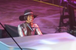 Although previously known for her bold lip colors, Alicia Keys has decided to refrain from wearing makeup, exercising her right to break traditional expectations of female celebrities.