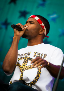 Frank Ocean’s newly released album, “Blond(e),” features a more minimalist approach, giving his voice more attention than the instruments behind it.